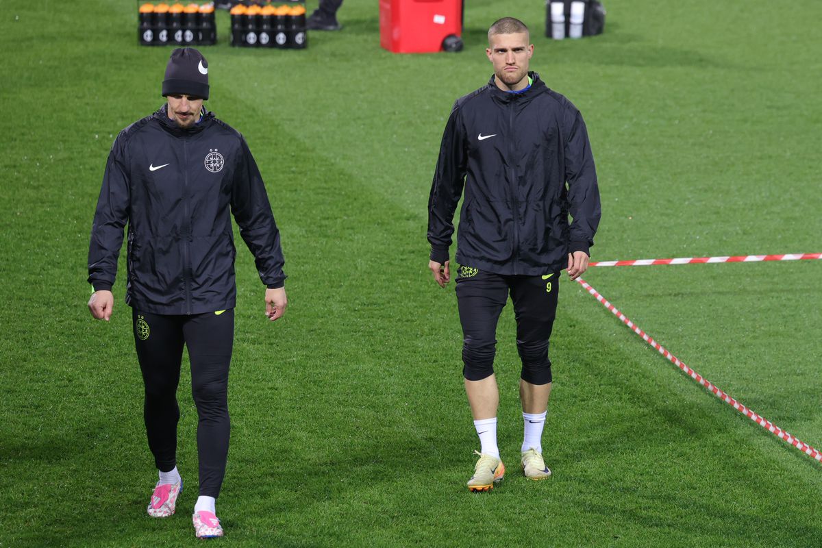 5 detalii de la antrenamentul FCSB » Elias Charalambous iritat, Miculescu apt pentru PAOK, s-a integrat Jordan Gele?