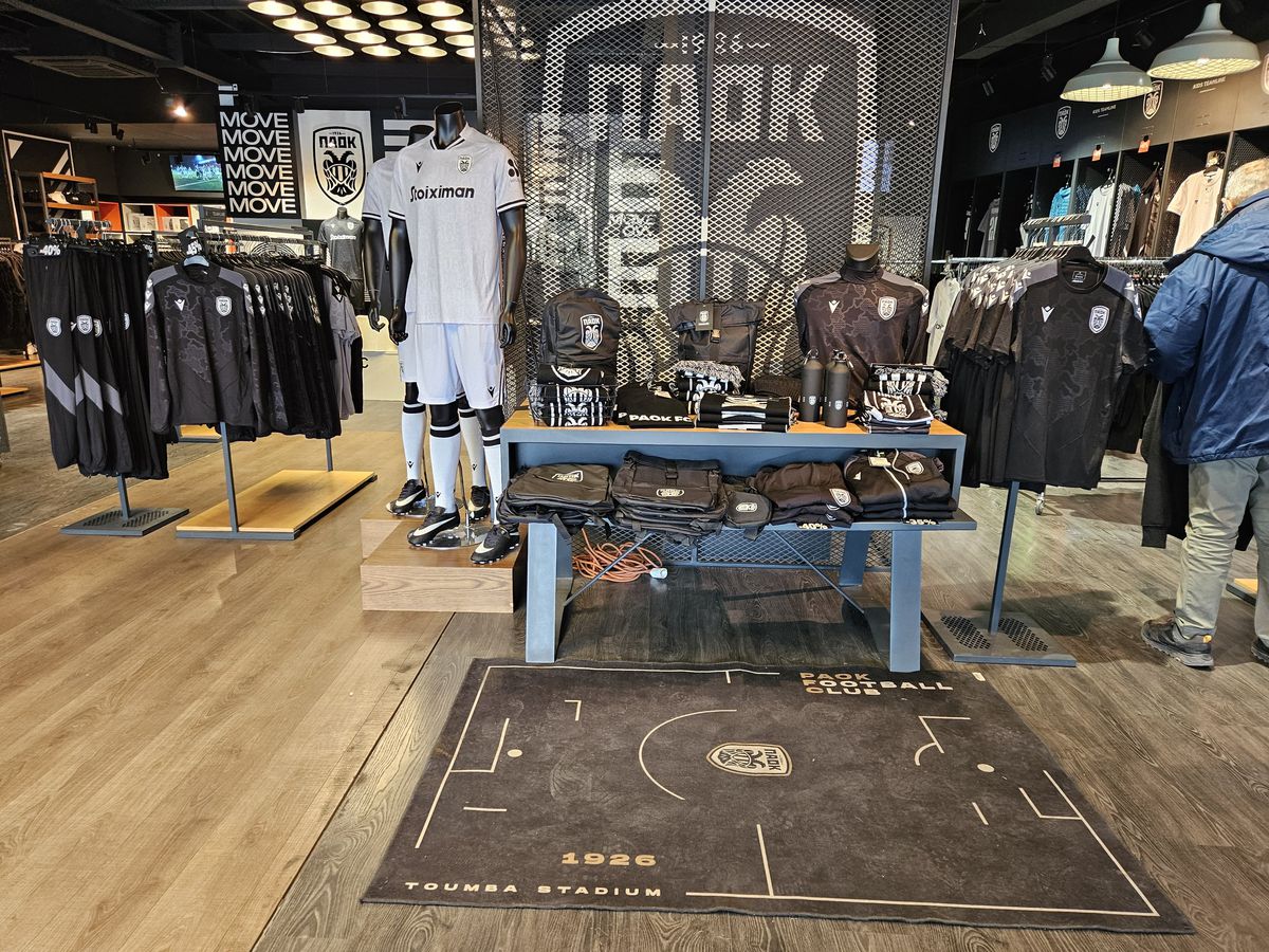 Magazin oficial PAOK Salonic și detalii despre Răzvan Lucescu