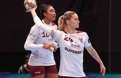 Diferență ȘOCANTĂ de scor în „optimile” Cupei României » Rapid și-a spulberat adversara