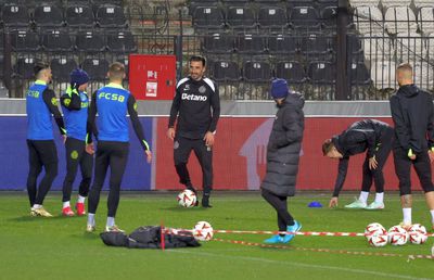 5 detalii de la antrenamentul FCSB » Elias Charalambous iritat, Miculescu apt pentru PAOK, s-a integrat Jordan Gele?