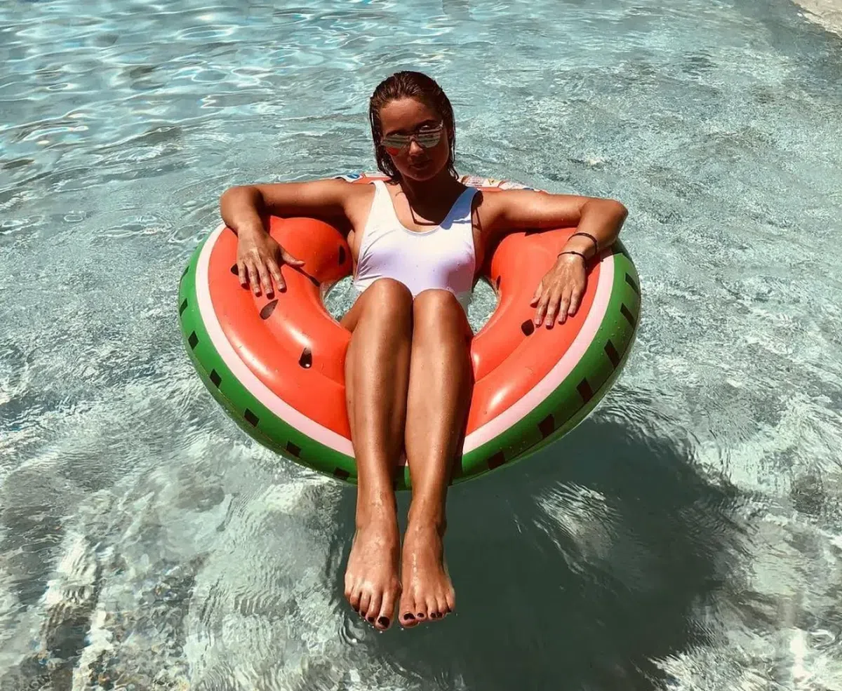 Estelle Bergkamp, fiica legendarului Dennis Bergkamp, viitoarea soție a lui Donny van de Beek