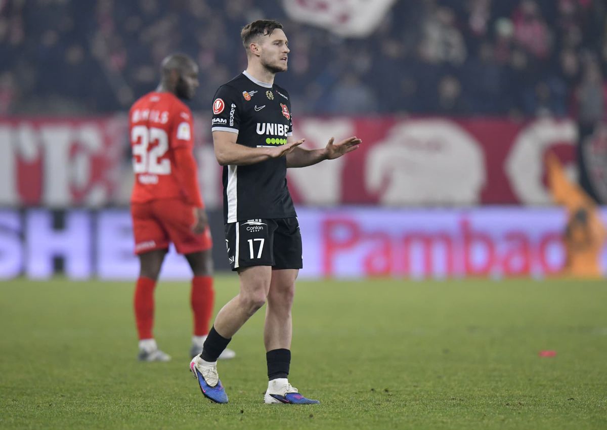 Dinamo se califică în „sferturile” Cupei României, după o victorie de control cu Hermannstadt » Traseu excelent pentru „câini” până în semifinale