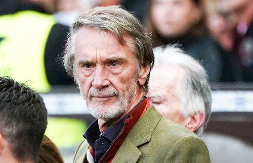 Jim Ratcliffe (73 de ani): coproprietarul lui Manchester United, cu 28,9% dintre acțiunile clubului de fotbal,