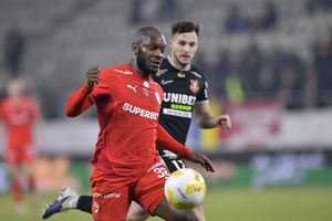 Dinamo - Hermannstadt, meci decisiv pentru calificarea în „sferturile” Cupei României: Deschidere rapidă de scor în repriza a doua