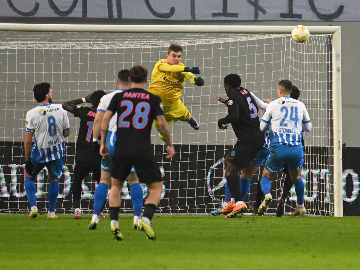 CSU Craiova - FCSB: cele mai tari imagini ale partidei de pe „Oblemenco”