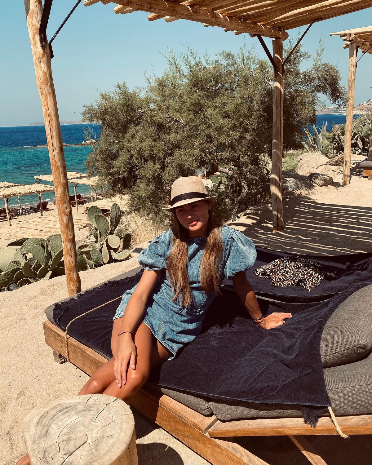 Fiica legendarului Dennis Bergkamp se căsătorește cu un fotbalist celebru