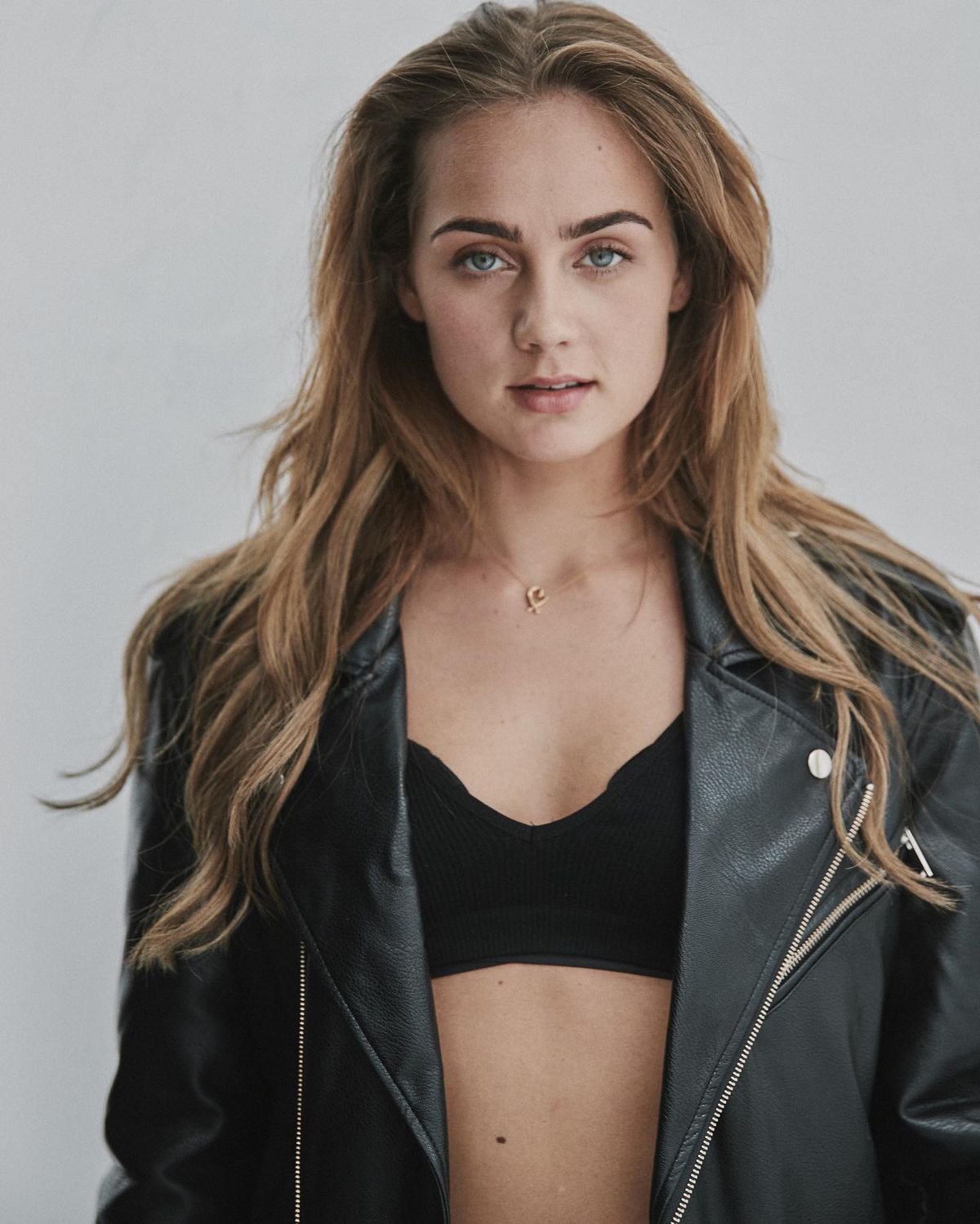 Fiica legendarului Dennis Bergkamp se căsătorește cu un fotbalist celebru