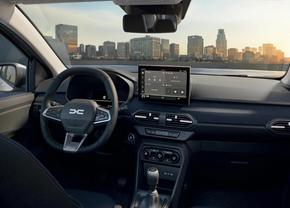 Noul model Dacia restilizat a ajuns în premieră în Franța, dar a primit o lovitură: „Pe ușa din spate”