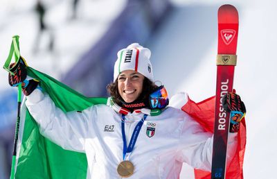 Italianca Federica Brignone, aur la Super-G, după o cursă marcată de ceață și abandonuri
