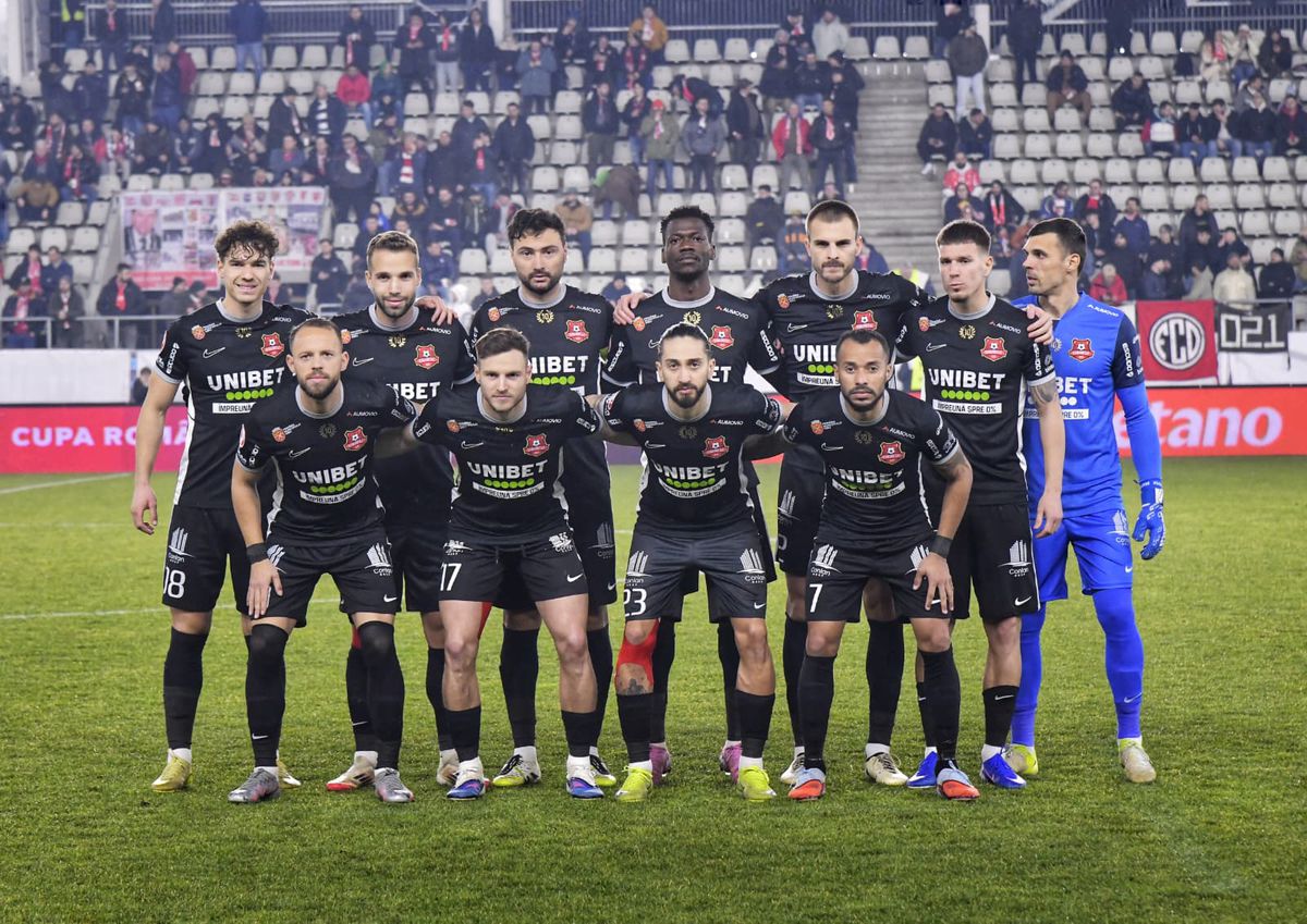 Dinamo se califică în „sferturile” Cupei României, după o victorie de control cu Hermannstadt » Traseu excelent pentru „câini” până în semifinale