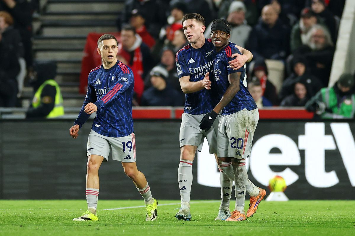 Arsenal se încurcă, City se apropie! Avantaj tot mai fragil pentru „tunari” în fruntea Premier League