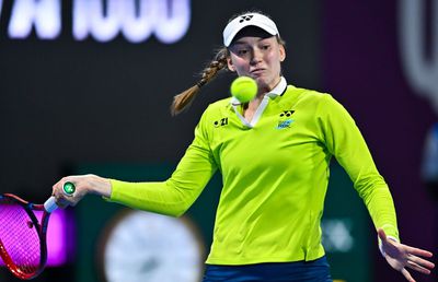 Elena Rybakina, câștigătoarea Australian Open, învinsă în „sferturi” la Doha, după 9 victorii la rând