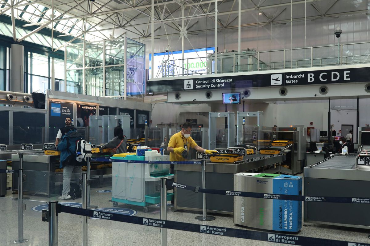 OFICIAL Champions League și Europa League, suspendate! UEFA a făcut azi anunțul