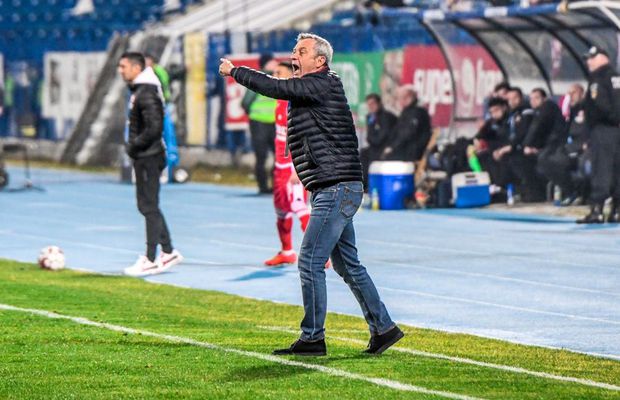 POLI IAȘI // VIDEO Mircea Rednic, după întreruperea Ligii 1: „Cel mai bine ar fi să stea acasă”