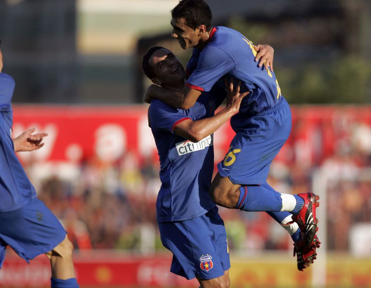 FOTO El e singurul „supraviețuitor” de la ultimul meci UTA - FCSB jucat la Arad » Cum arătau echipele atunci