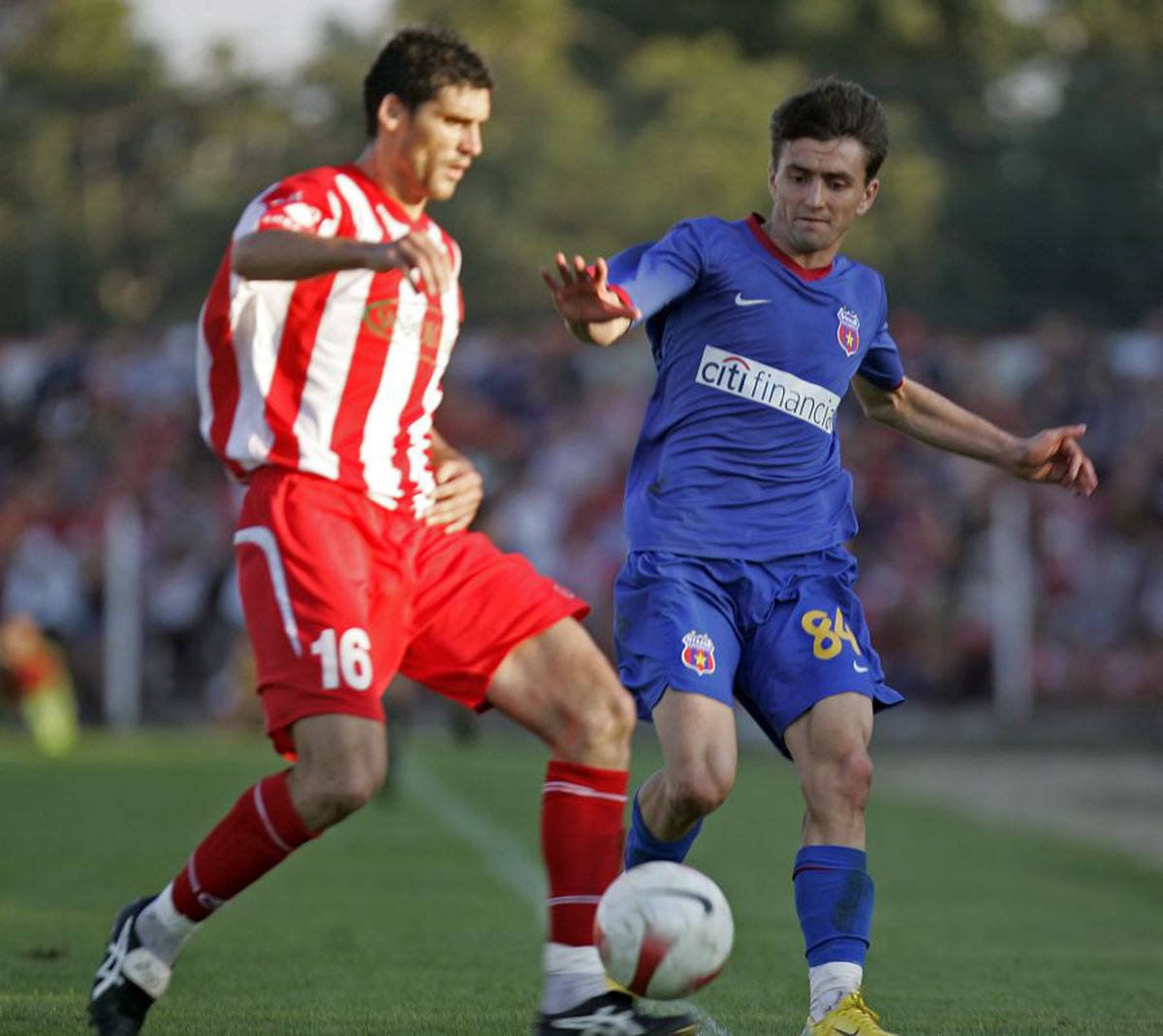 FOTO El e singurul „supraviețuitor” de la ultimul meci UTA - FCSB jucat la Arad » Cum arătau echipele atunci