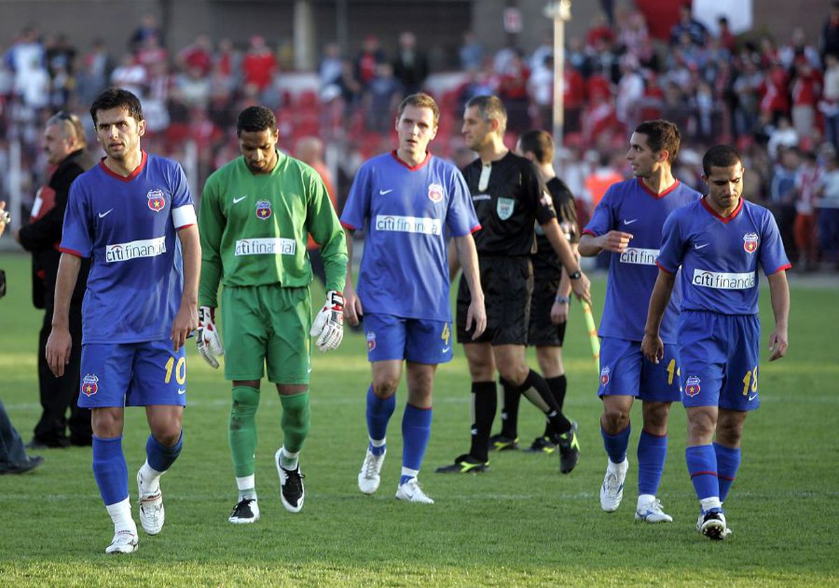 FOTO El e singurul „supraviețuitor” de la ultimul meci UTA - FCSB jucat la Arad » Cum arătau echipele atunci