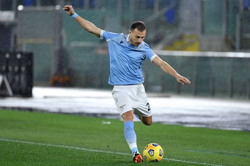 Ștefan Radu (34 de ani) a oferit o pasă decisivă în partida Lazio - Crotone 3-2 FOTO Imago