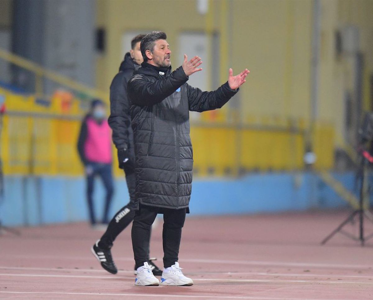 Gaz Metan - Craiova 0-2. Marinos Ouzounidis așteaptă întăririle: „Cu ei am avea mai multe soluții”