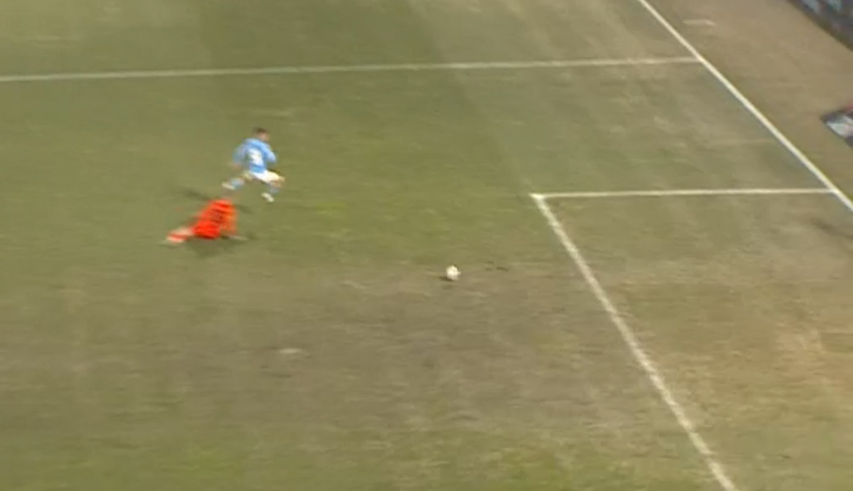 Eroare monumentală în apărarea lui CFR Cluj » Rar vezi așa ceva!