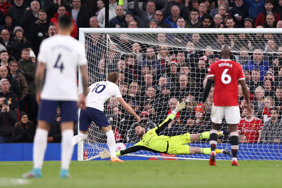 Manchester United - Tottenham 3-2. Cristiano Ronaldo a devenit cel mai bun marcator din istoria fotbalului! Hattrick pentru portughez