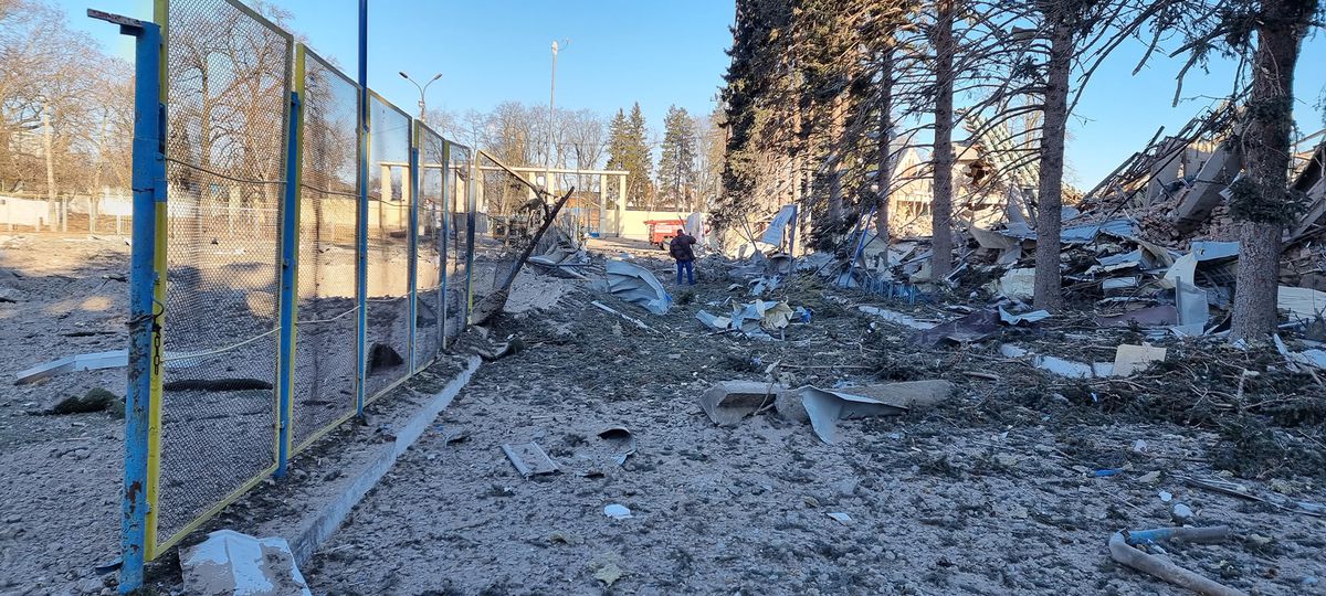 Stadion Chernihiv bombardat