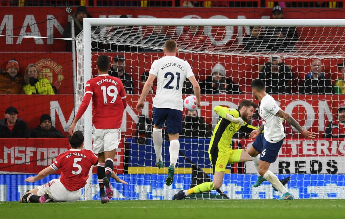 Manchester United - Tottenham 3-2. Cristiano Ronaldo a devenit cel mai bun marcator din istoria fotbalului! Hattrick pentru portughez