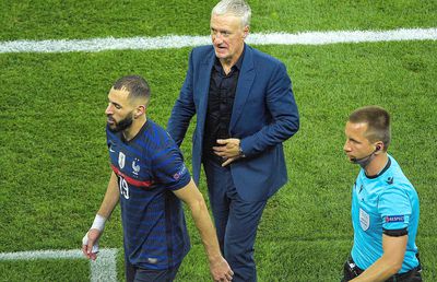 Scandal imens în Franța! Deschamps: „Benzema mi-a zis că e mort” » Atacantul lui Real a contrat: „Mincinosule, clovnule!”