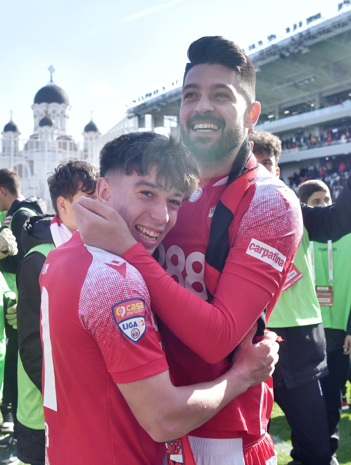 Bucuria fanilor și jucătorilor lui Dinamo după calificarea în play-off // FOTO: Cristi Preda