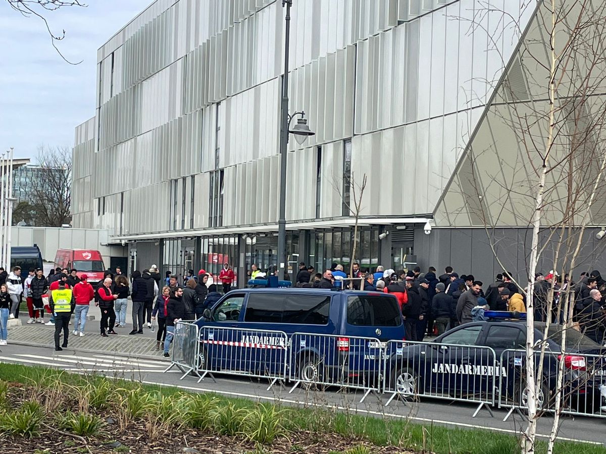 Dinamo - Poli Timișoara, meci