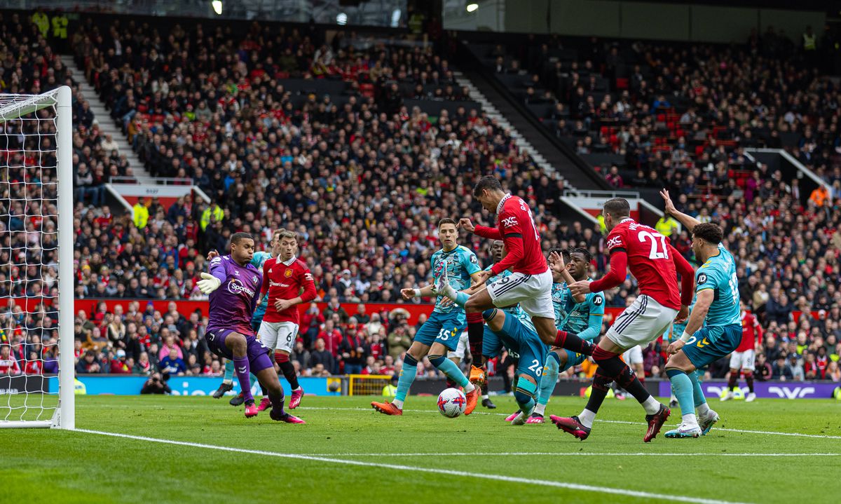 Pierdere importantă pentru Manchester United » Casemiro se va alege cu o suspendare imensă!