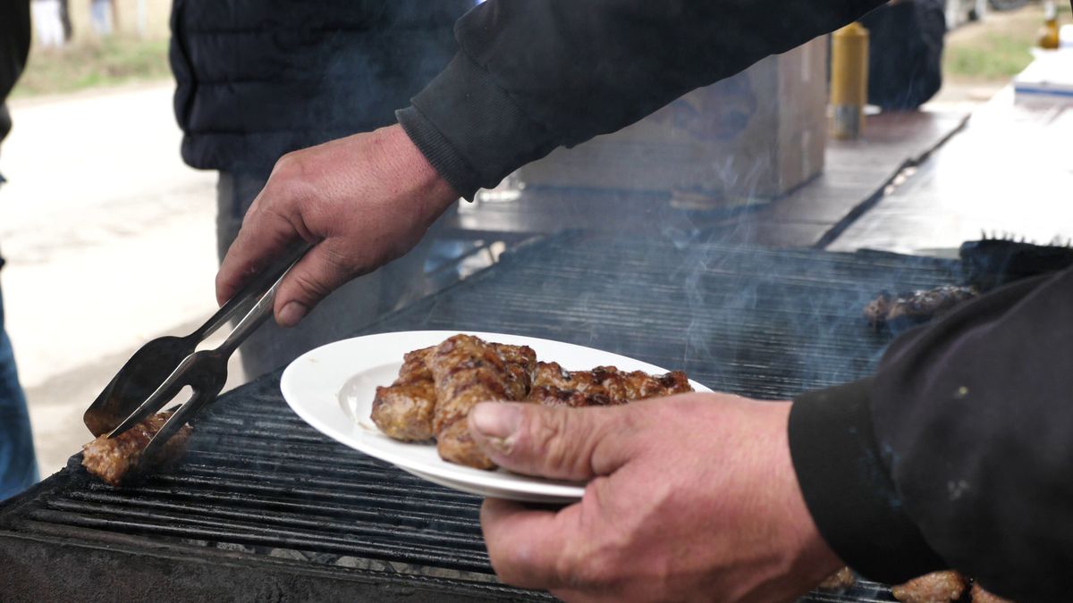 Familia lui Valentin Mihăilă are o echipă în liga a cincea din Dâmbovița » Buffon cu muștar și grataragiul Nelu: „De aici nu pleacă nimeni nepăcălit!”