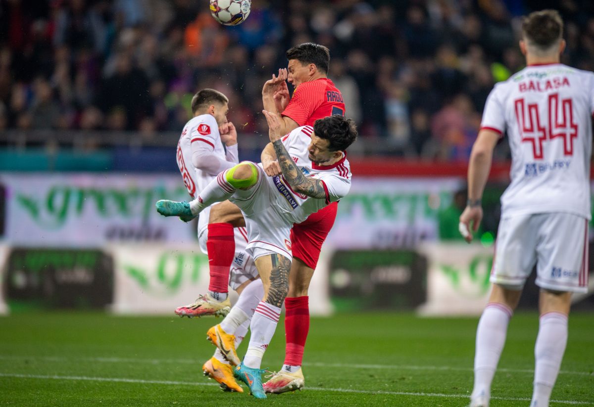 „Gigi mută foarte bine” » Ce a remarcat Ilie Dumitrescu în FCSB - Sepsi