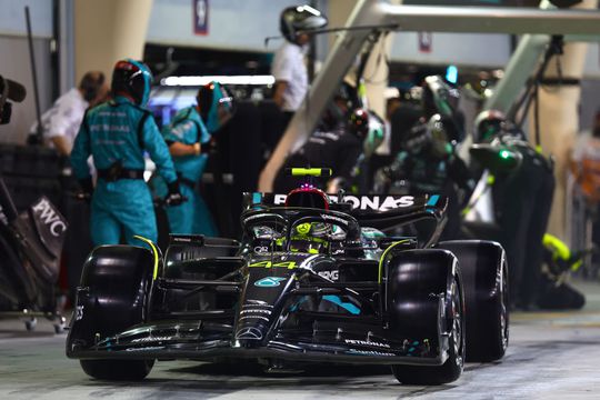 Marele Premiu din Bahrain a scos la iveală și problemele unor nume ca Mercedes-AMG Petronas, Scuderia Ferrari sau McLaren. Prin urmare, cei de la Mercedes au postat o scrisoare adresată fanilor.