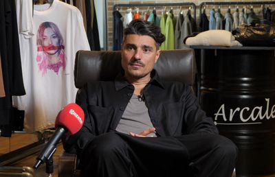 Întâlnirea dintr-un club din Italia cu Nainggolan i-a schimbat cariera unui portar din Liga 1: „Așa a început nebunia! Acum îi îmbrac pe Lukaku, El Shaarawy și Ansu Fati”