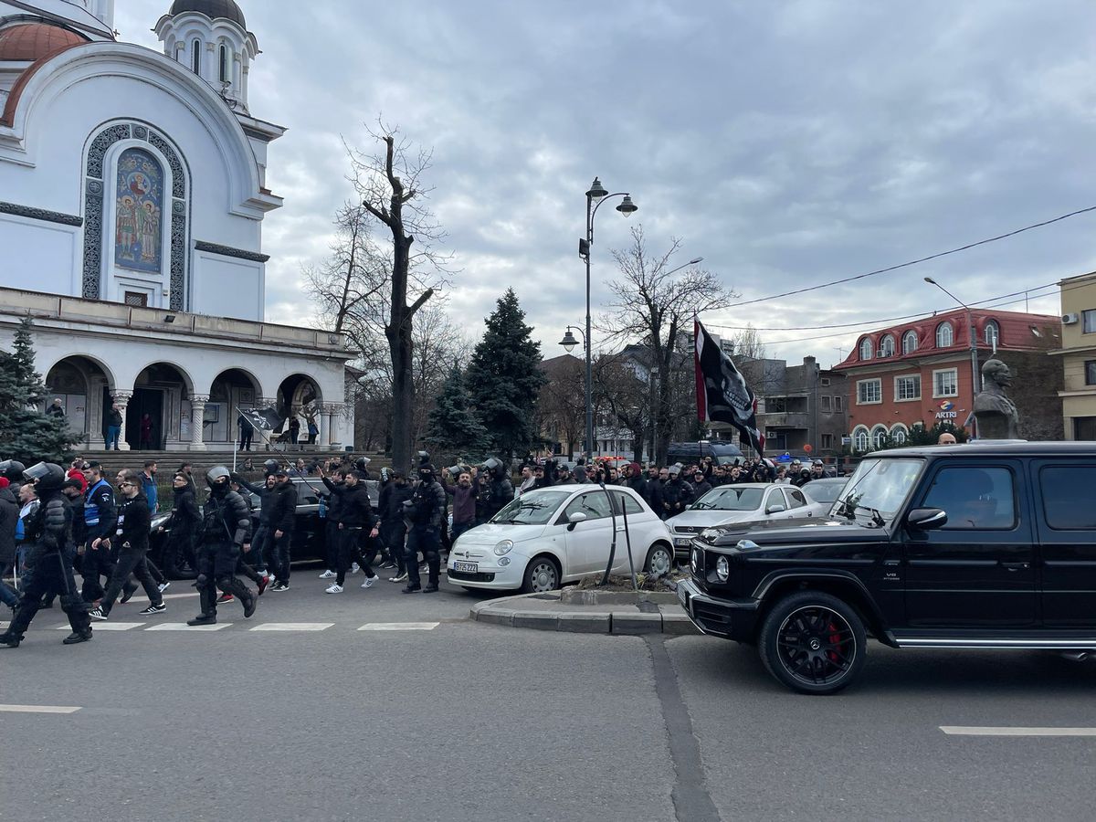Dinamo - Poli Timișoara, meci