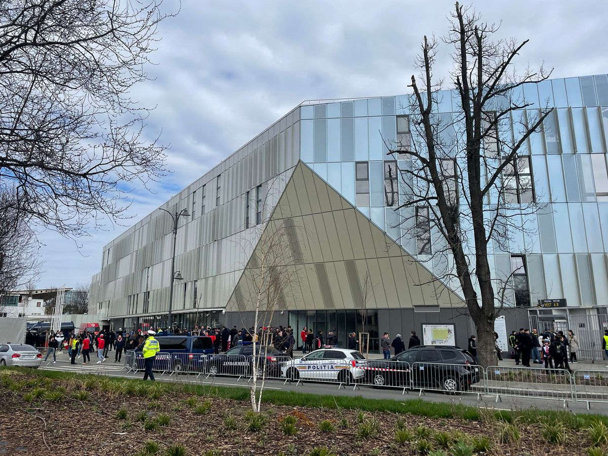 Două prezențe surpriză pe „Arcul de Triumf” » Cine a venit să o susțină pe Dinamo