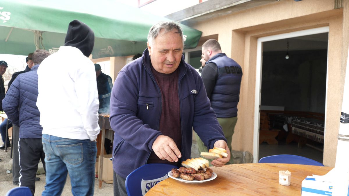 Familia lui Valentin Mihăilă are o echipă în liga a cincea din Dâmbovița » Buffon cu muștar și grataragiul Nelu: „De aici nu pleacă nimeni nepăcălit!”