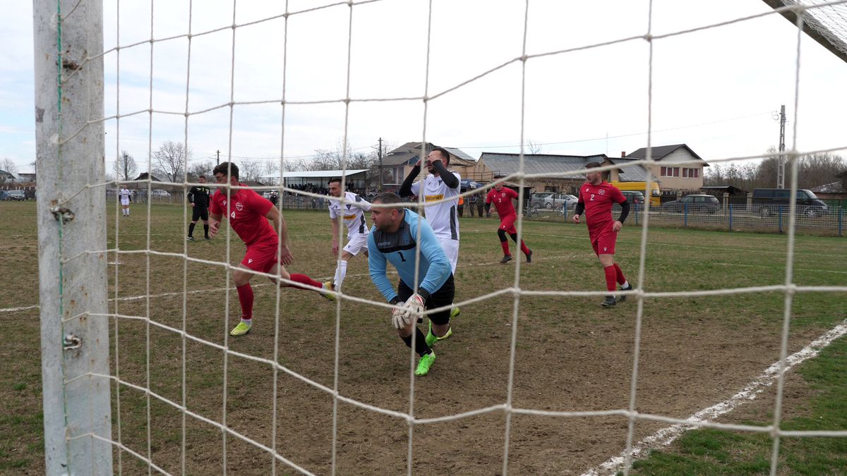 Familia lui Valentin Mihăilă are o echipă în liga a cincea din Dâmbovița » Buffon cu muștar și grataragiul Nelu: „De aici nu pleacă nimeni nepăcălit!”