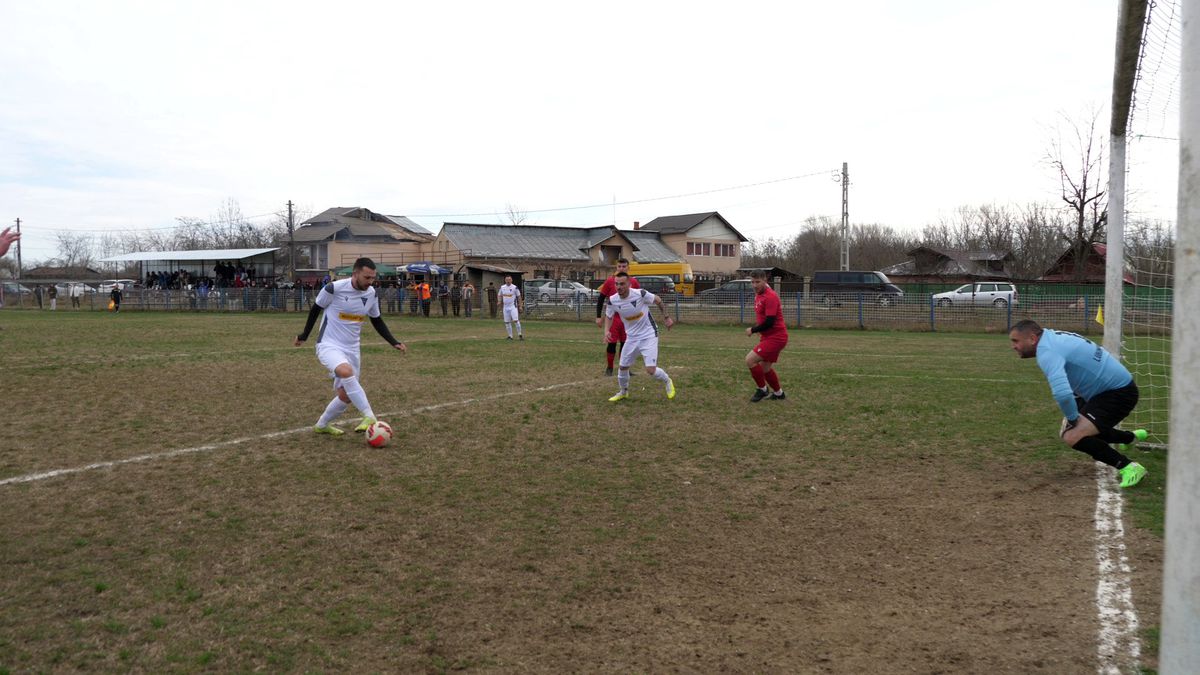 Familia lui Valentin Mihăilă are o echipă în liga a cincea din Dâmbovița » Buffon cu muștar și grataragiul Nelu: „De aici nu pleacă nimeni nepăcălit!”