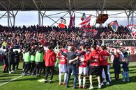 Cele mai tari imagini de pe „Arcul de Triumf” »  Cum au sărbătorit fanii și jucătorii lui Dinamo calificarea în play-off