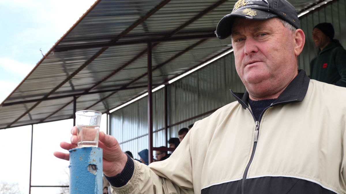 Familia lui Valentin Mihăilă are o echipă în liga a cincea din Dâmbovița » Buffon cu muștar și grataragiul Nelu: „De aici nu pleacă nimeni nepăcălit!”