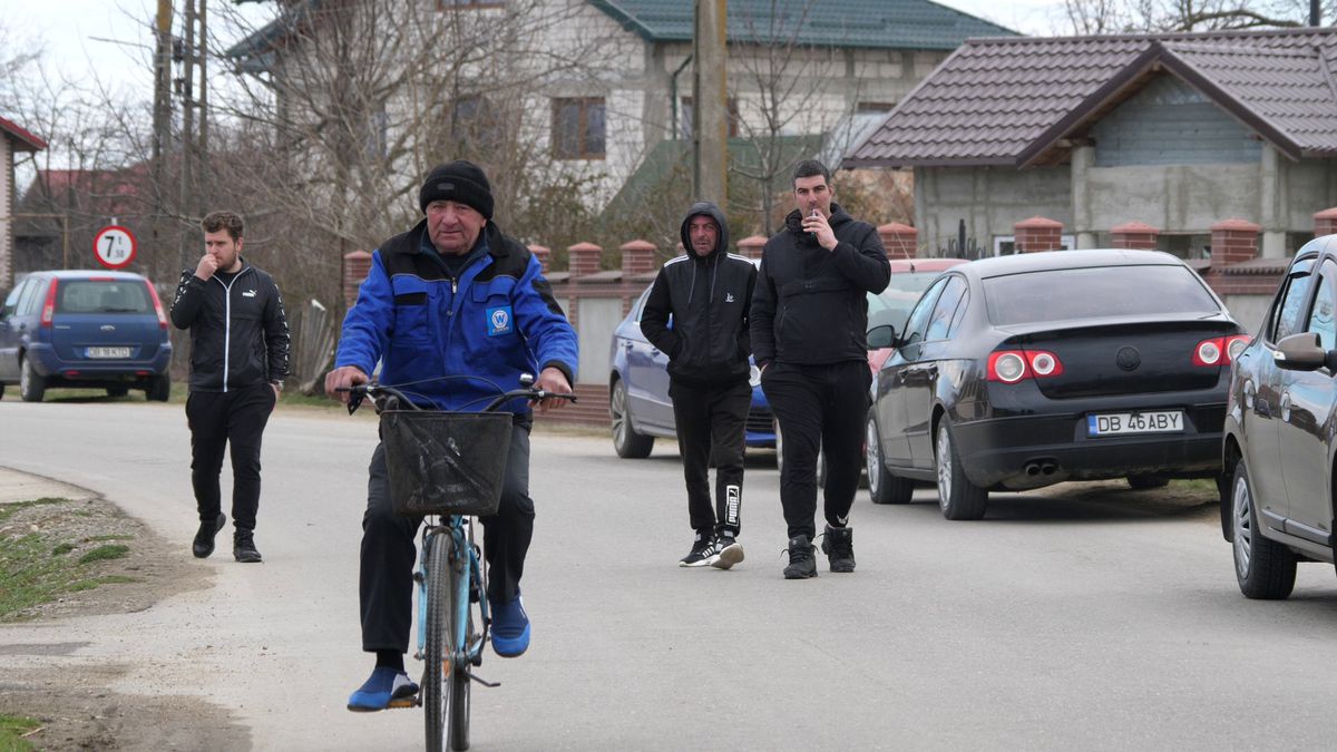 Familia lui Valentin Mihăilă are o echipă în liga a cincea din Dâmbovița » Buffon cu muștar și grataragiul Nelu: „De aici nu pleacă nimeni nepăcălit!”