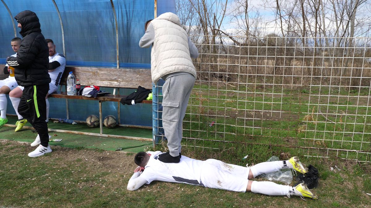 Familia lui Valentin Mihăilă are o echipă în liga a cincea din Dâmbovița » Buffon cu muștar și grataragiul Nelu: „De aici nu pleacă nimeni nepăcălit!”