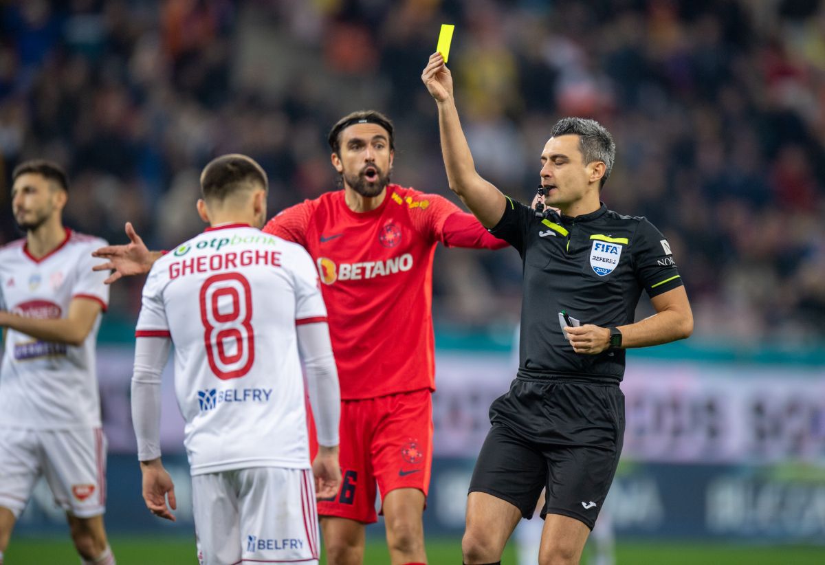 Vrei FCU Craiova în play-off? Cum a răspuns Compagno: „Întrebarea asta e ciudată. Eu n-aș juca două meciuri”