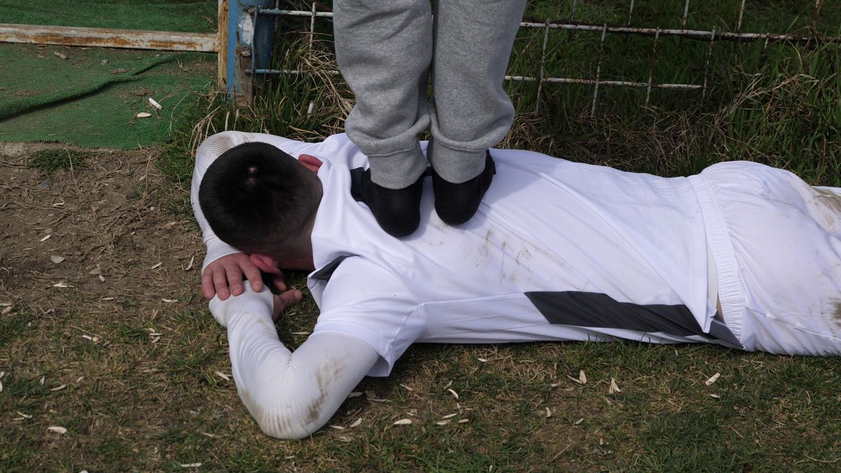 Familia lui Valentin Mihăilă are o echipă în liga a cincea din Dâmbovița » Buffon cu muștar și grataragiul Nelu: „De aici nu pleacă nimeni nepăcălit!”