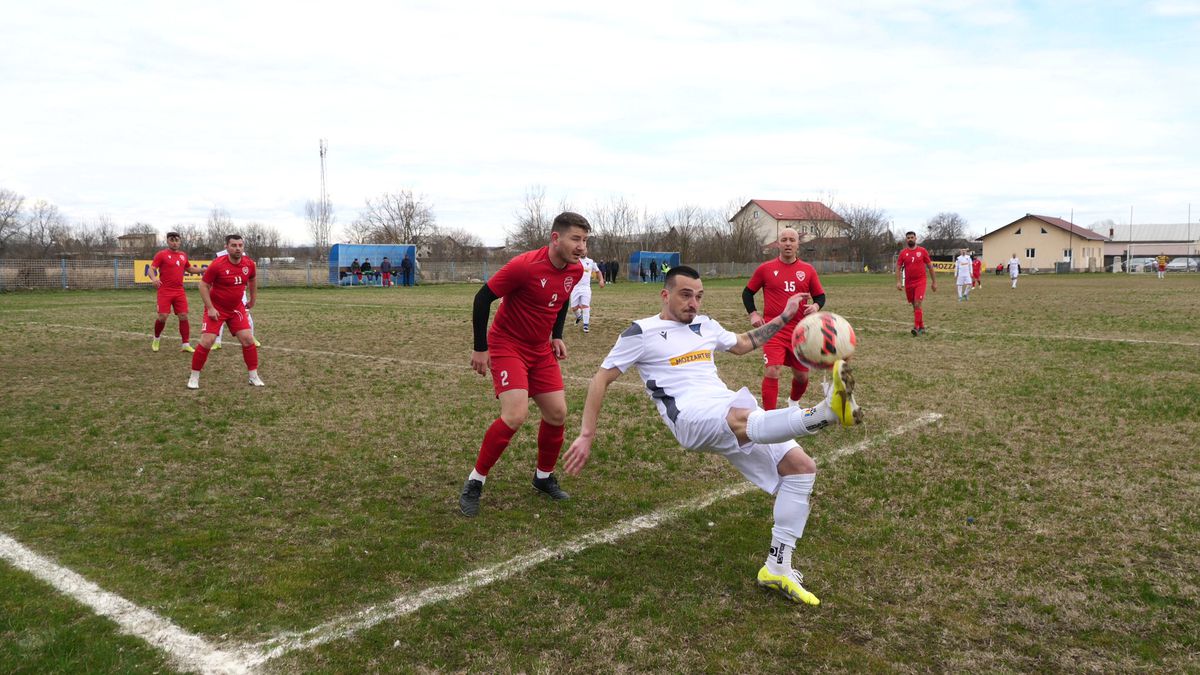 Familia lui Valentin Mihăilă are o echipă în liga a cincea din Dâmbovița » Buffon cu muștar și grataragiul Nelu: „De aici nu pleacă nimeni nepăcălit!”