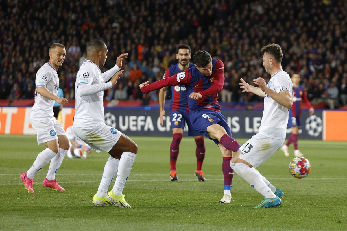 Barcelona revine în primii opt granzi ai Europei! Eficiența în fața porții a făcut diferența cu Napoli