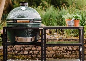 Trăiește inovația și descoperă plăcerea autentică a gătitului pe cuptoarele ceramice Big Green Egg!