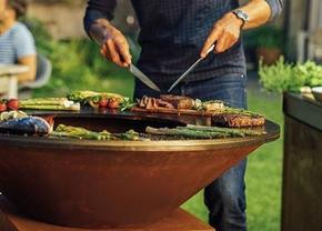 Satisfacția gătitului perfect pe plita încinsă: Friptura de vită cu OFYR devine un adevărat deliciu culinar